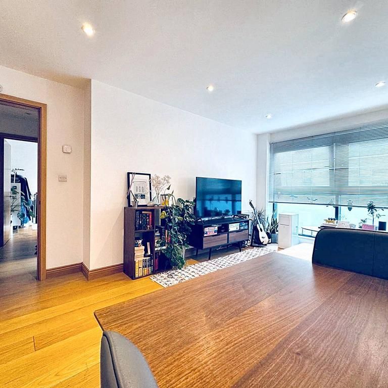 1 bedroom flat to rent - Photo 1