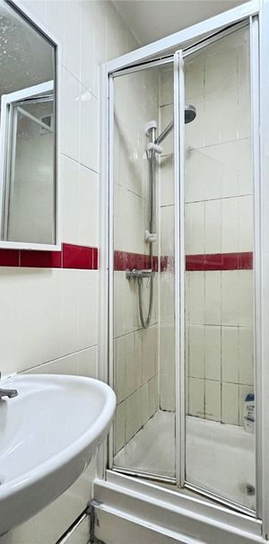 South Road, Englefield Green, Egham, Surrey, TW20 0RL - Photo 1