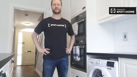 Bed for rent in 4-bedroom house in Stoneybatter, Dublin - Photo 4