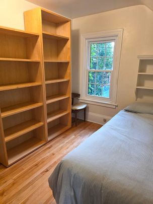 86 Queen Victoria Street apartment — Ottawa, ON (3-Bedroom) - 3 Bedroom - Photo 1
