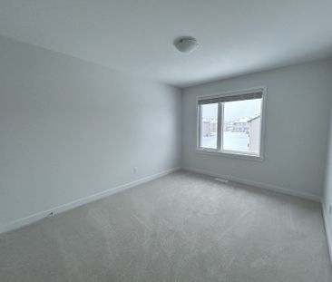 For Lease - 383 Mango Street, Blossom Park - Airport and Area, Ontario - Photo 6