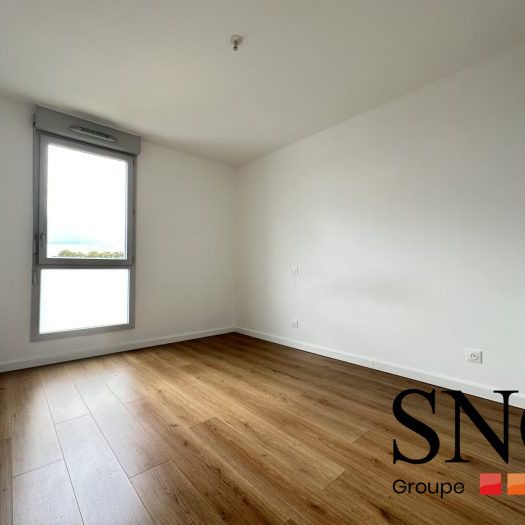 T3 AVEC BALCON ET PARKING - Photo 1