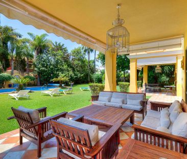 5 room luxury Villa for rent in Marbella, Spain - Photo 6