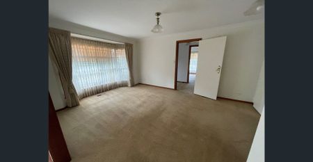 Centrally located - Photo 2