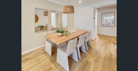 Stylish Family Home - Photo 4