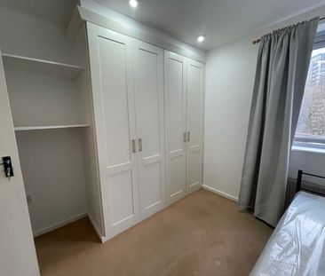 Room in a Shared Flat, Bromley High Street, E3 - Photo 2