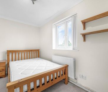 4 bedroom terraced house to rent - Photo 4