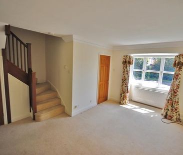 2 Bedroom Terraced To Let - Photo 1