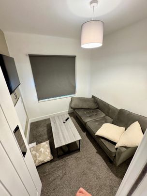 4 bedroom house share to rent - Photo 1