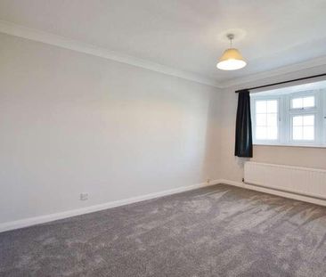 Regency Drive, West Byfleet, KT14 - Photo 2