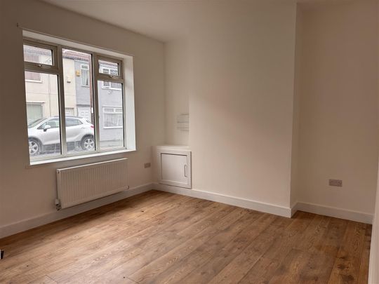 3 bed end of terrace to rent Scarsdale Street, S44 - Photo 1