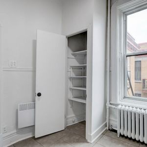 Studio à Louer 4088 Av Du Parc-Lafontaine - Montreal - Photo 2