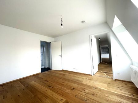 Neuwertige 2,5 Zimmerwohnung am Sedanplatz - Photo 4