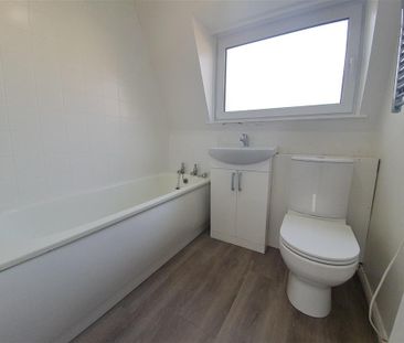 3 bedroom apartment to rent - Photo 6