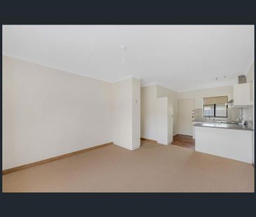 GREAT LOCATION - EASY ACCESS TO CBD - Photo 1
