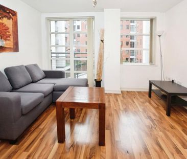 2 bedroom flat to rent - Photo 2