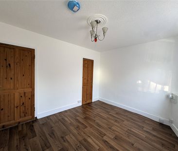 Sydney Terrace, Newark, Nottinghamshire, NG24 - Photo 1