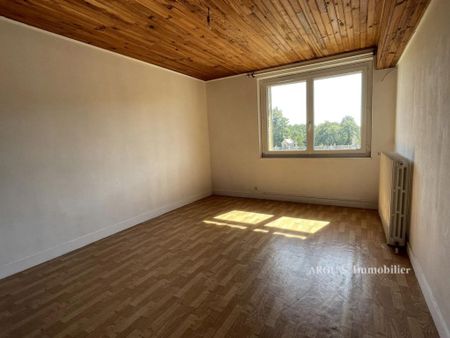 Location Maison 4 pièces 136m² - Photo 4