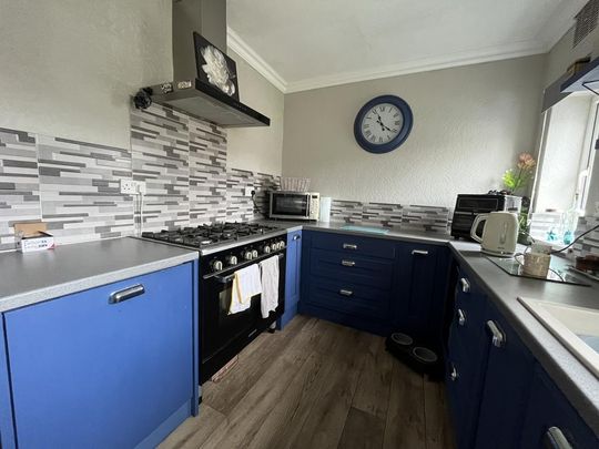 3 bedroom semi-detached house to rent - Photo 1