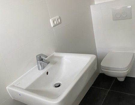 Vierzimmer suchen einen neuen Mieter - Foto 1