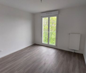 location Appartement T2 DE 42.95m² À LE BLANC MESNIL - Photo 1