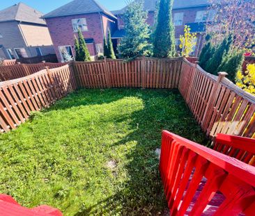 For Lease - 27 Thistle Avenue, Richmond Hill, Ontario - Photo 1