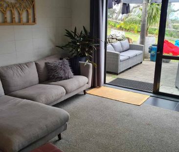 Home with sea views - Photo 1