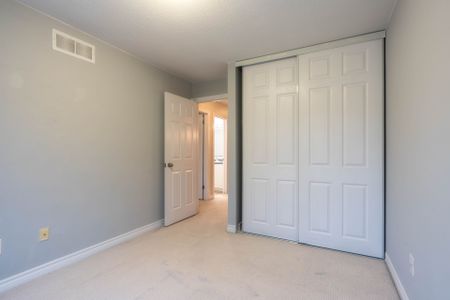 For Lease - 293 Forestbrook Street, Kanata, Ontario - Photo 4