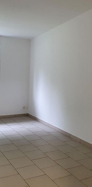 Location Appartement 4 pièces 83m² - Photo 1