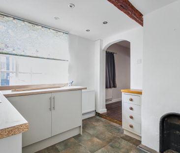2 bedroom terraced house to rent - Photo 4