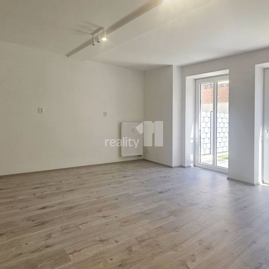 Pronájem bytu 1+kk a garsoniéry 35 m², Pražská 778, Čáslav - Фото 1
