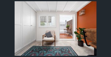 Sandstone beauty in a secret laneway setting - Photo 4