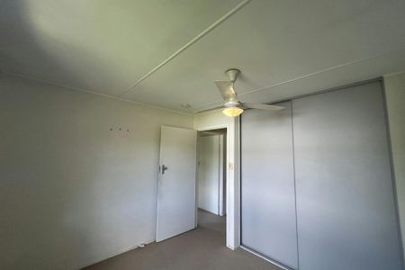 THREE BEDROOM HOME WITH SOLAR IN THE HEART OF WEST GLADSTONE IS AVAILABLE NOW! - Photo 2