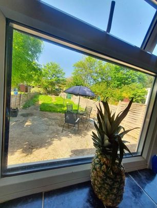 3 Bed Terraced House, Whites Avenue, IG2 - Photo 1