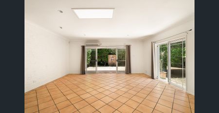 Large Family Home in Ascot School Zone - Photo 4