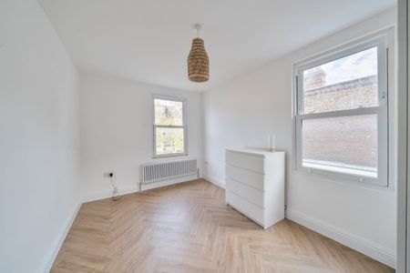 3 bedroom terraced house to rent - Photo 4