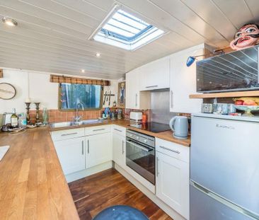 2 bedroom houseboat to rent - Photo 2