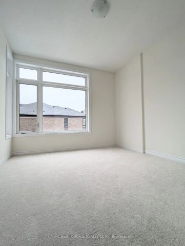 Condo Townhouse For Lease | N9250544 - Photo 4