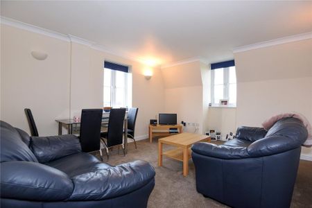 2 bedroom flat to rent - Photo 2