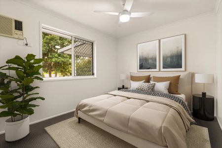 Beautifully Renovated Family Home in Convenient Location - Photo 4