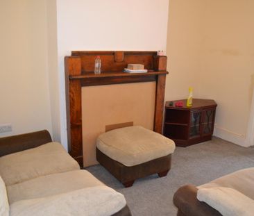 4 bedroom terraced house to rent - Photo 3