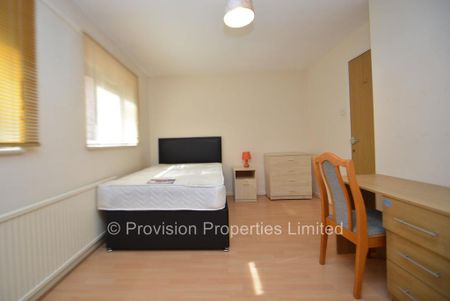 4 bedroom townhouse to rent - Photo 3