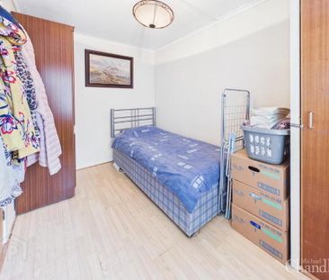 Flat A, 18 Clonduff Drive, Belfast, BT6 9NR - Photo 2