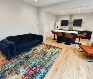 2 bedroom flat to rent - Photo 2