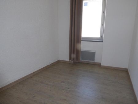 Location Appartement 3 pièces 73m² AUBENAS 07200 - Photo 2