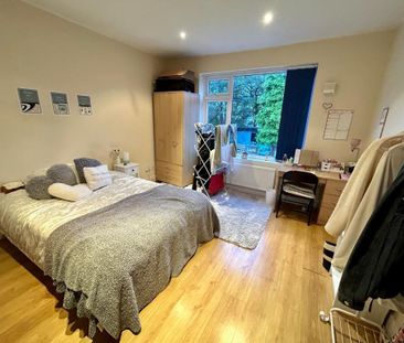 Room in a Shared House, Brook Road, M14 - Photo 4