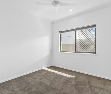 North-Facing Family Home with Ducted Air Conditioning in Coomera - Photo 1