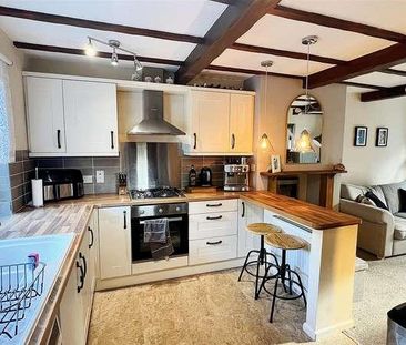 Sunnybank, Denby Dale, Huddersfield, HD8 - Photo 3