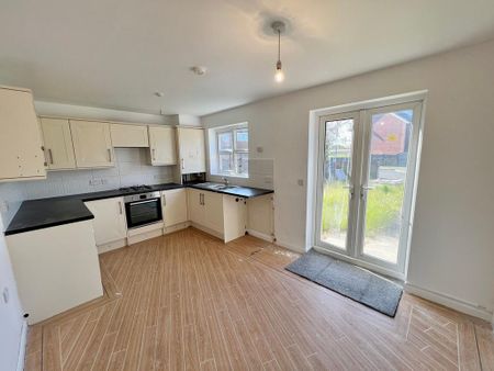 3 bedroom terraced house to rent - Photo 3