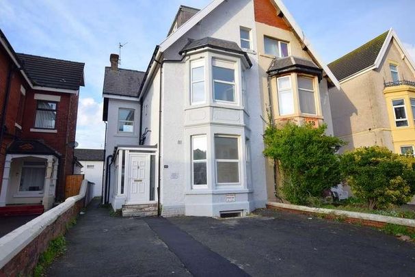 Station Road, Blackpool, FY4 - Photo 1